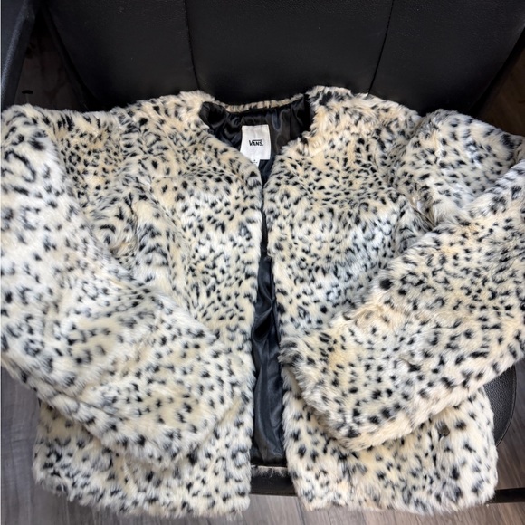Vans Jackets & Blazers - Vans Women's Faux Fur Animal Print Jacket